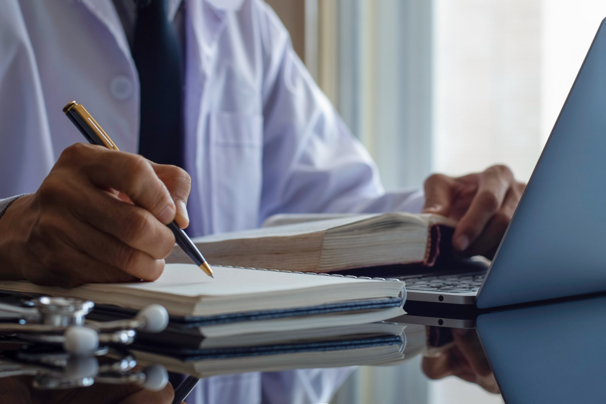 Medical Billing in Healthcare: Understanding In-House vs Outsourced